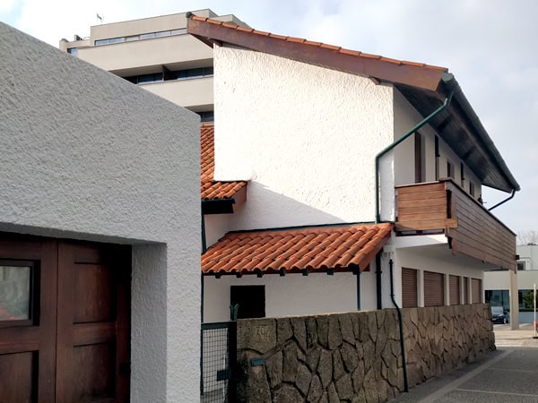 Four Houses (AS)