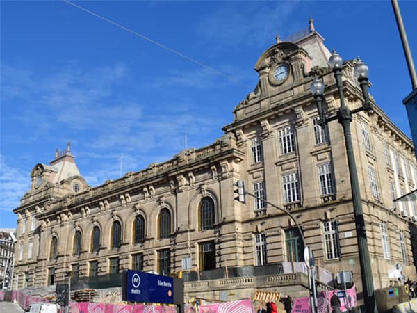 Sao Bento Station